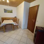 Moselferienweingut Schaefer *
