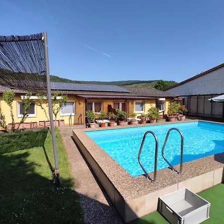 Moselferienweingut Schaefer Винтрих